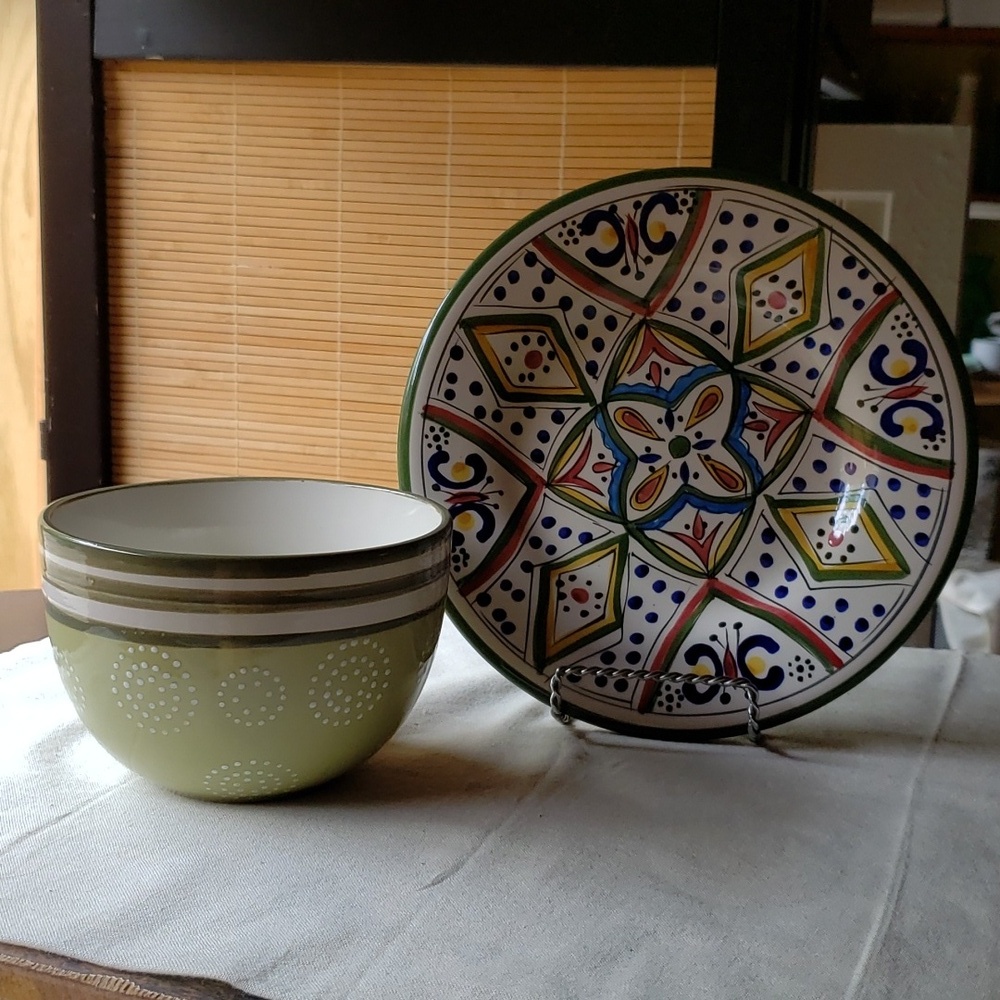Bowl and curated plate Tabletops gallery